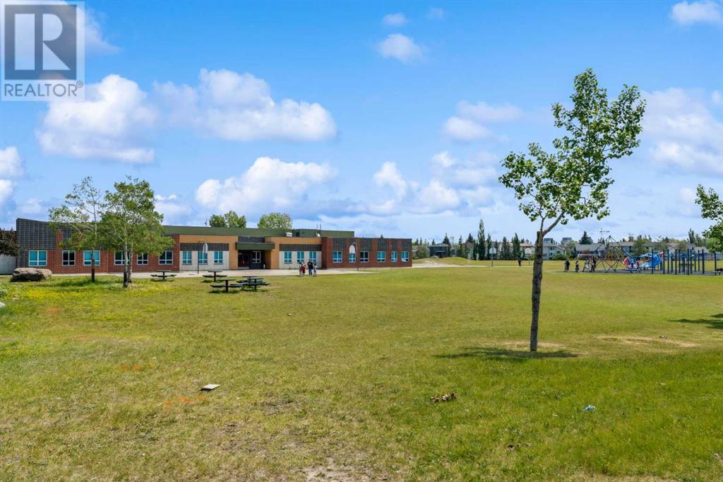 Single Family House 4 Level for Sale in  Riverview Park SE Riverbend Calgary 