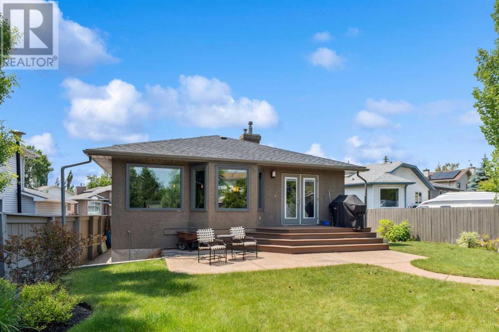 Single Family House 4 Level for Sale in  Riverview Park SE Riverbend Calgary 