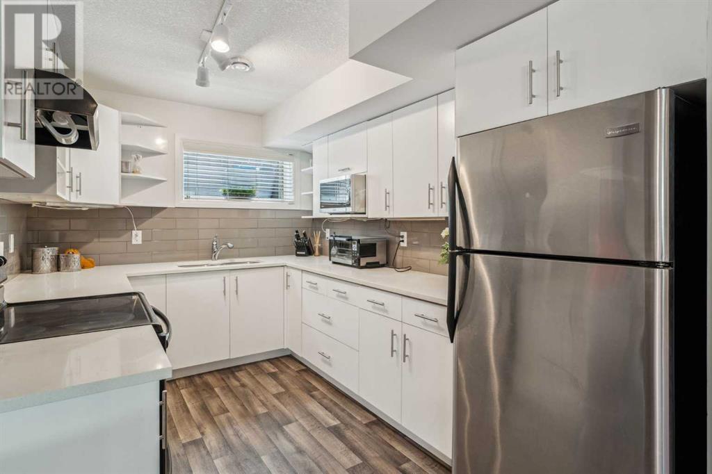 Single Family House 4 Level for Sale in  Riverview Park SE Riverbend Calgary 