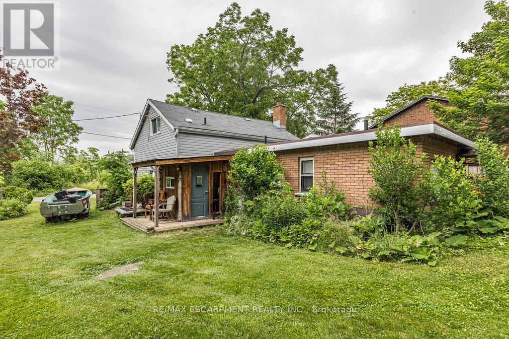 Photo 24 of 169 Forfar Street W, Haldimand ON