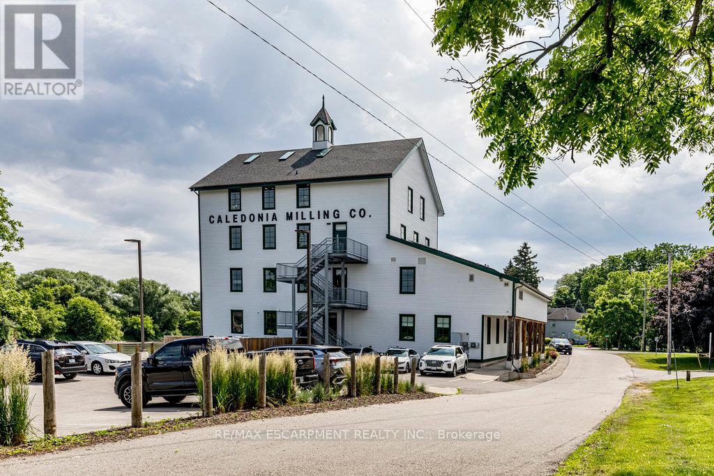 Photo 27 of 169 Forfar Street W, Haldimand ON