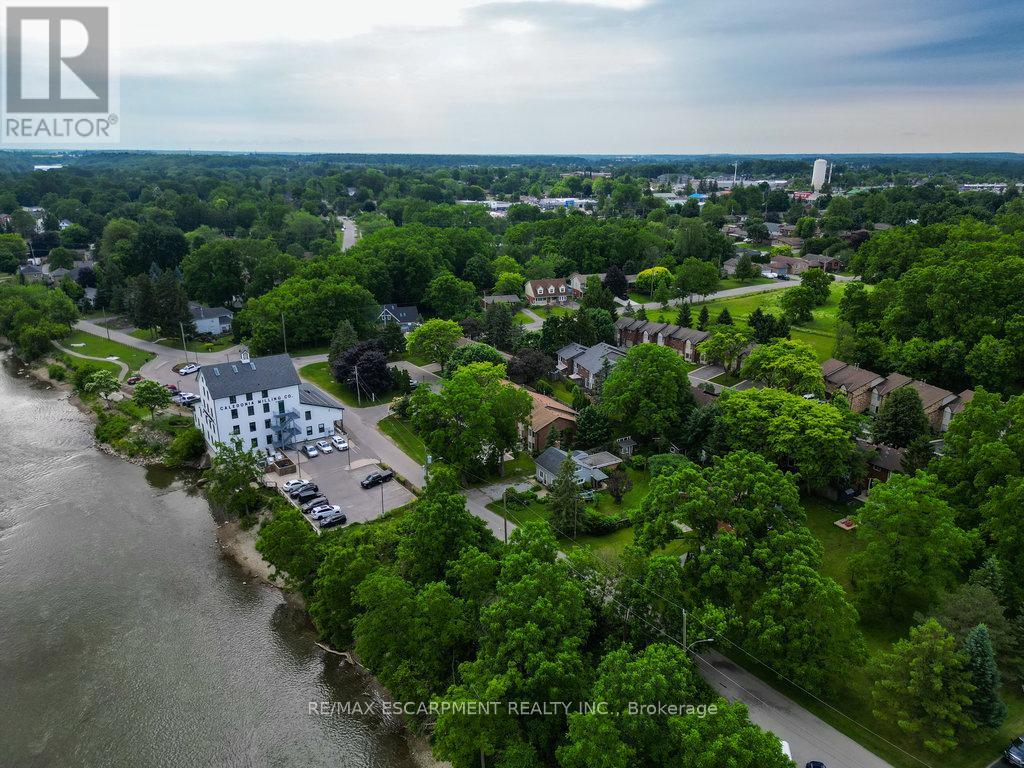 Photo 4 of 169 Forfar Street W, Haldimand ON