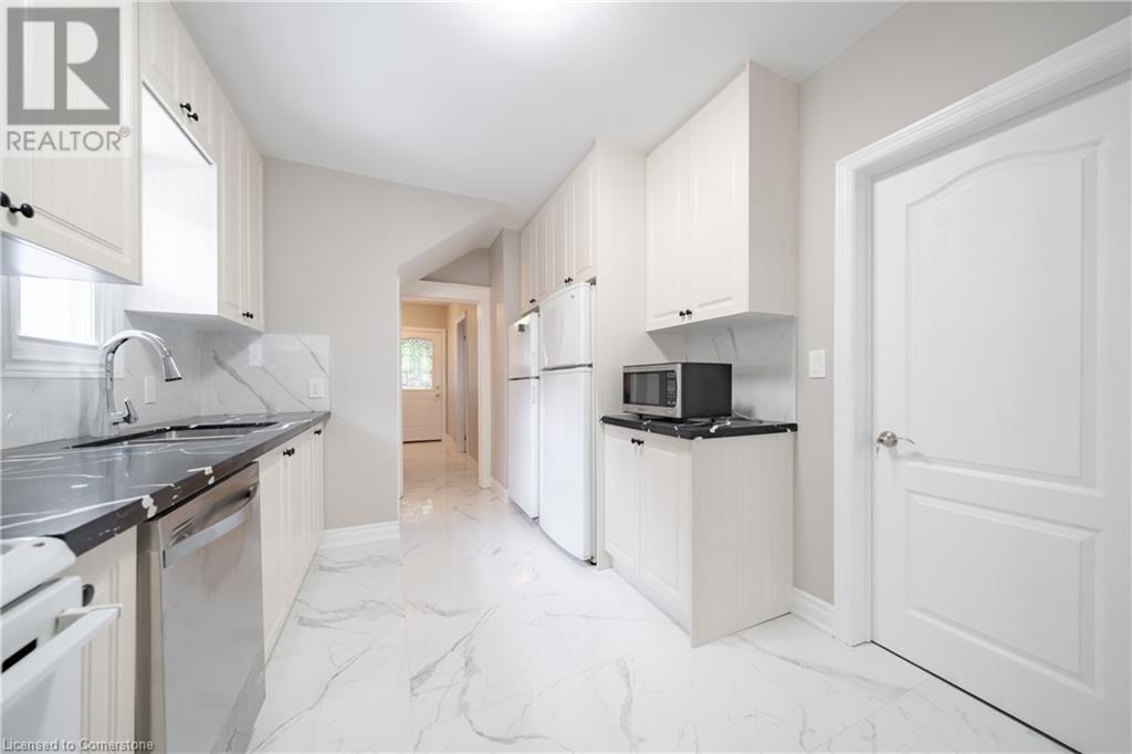 Photo 18 of 1111 King Street W, Hamilton ON