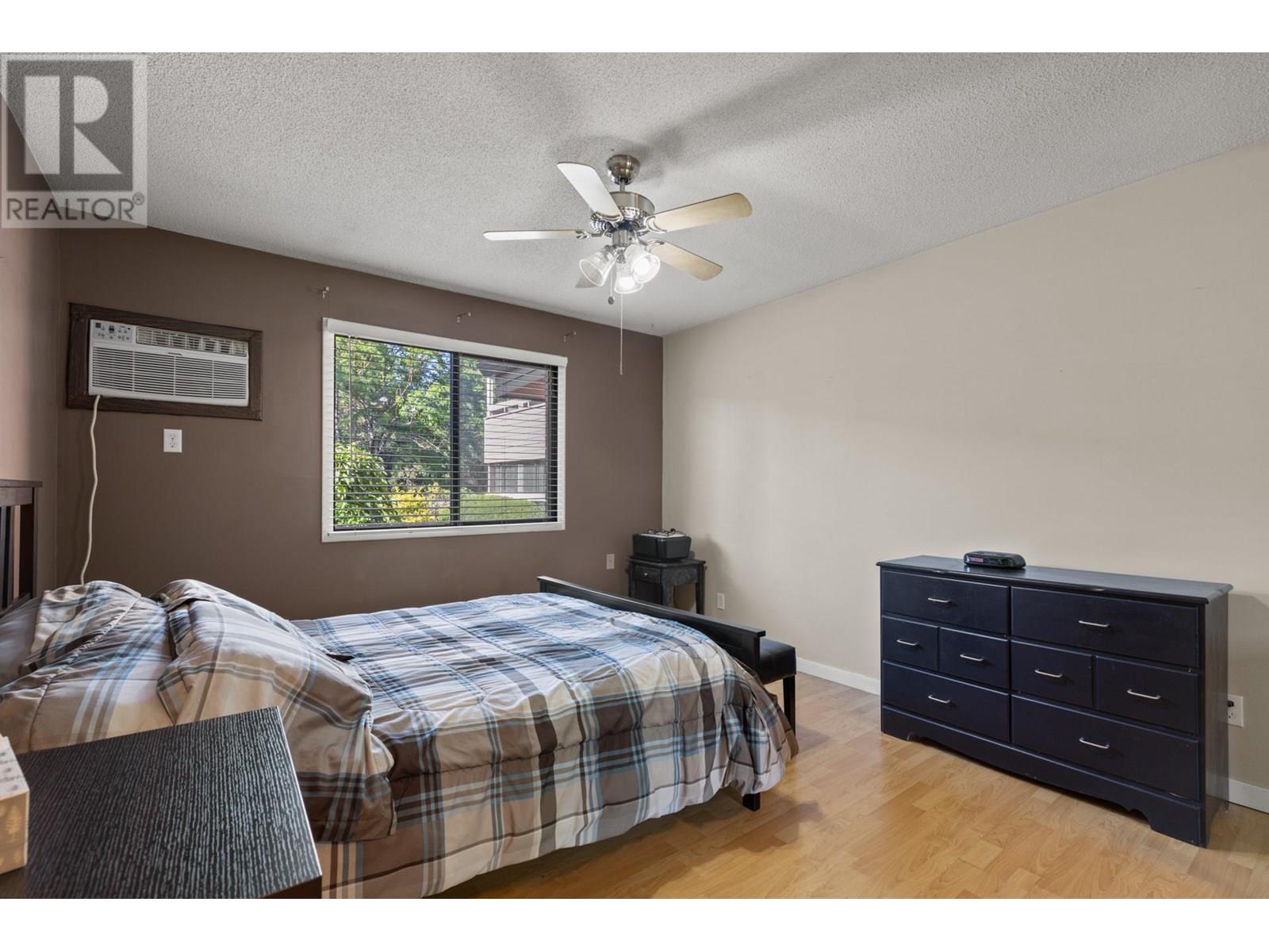 108 1035 Bernard Avenue, Kelowna