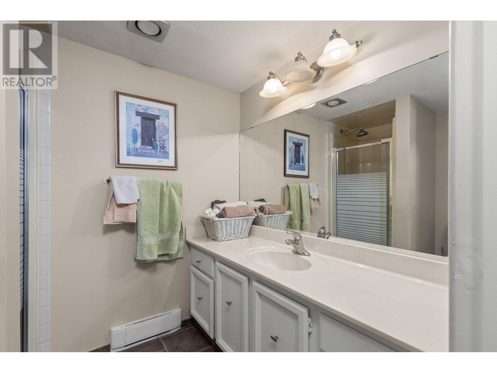 108 1035 Bernard Avenue, Kelowna
