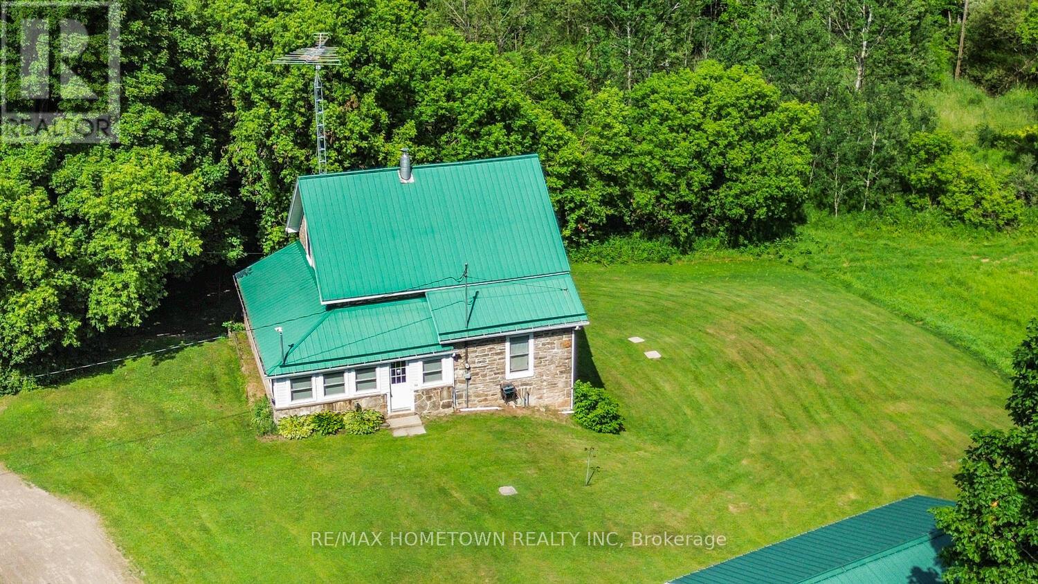 Photo 10 of 2171 Hallecks Road, Elizabethtownkitley ON