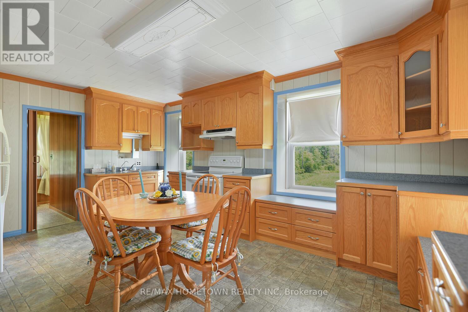 Photo 16 of 2171 Hallecks Road, Elizabethtownkitley ON