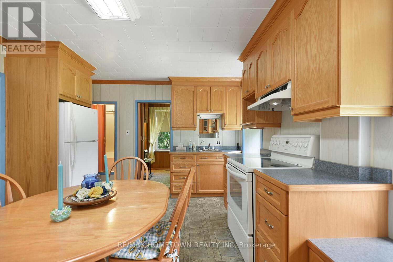 Photo 17 of 2171 Hallecks Road, Elizabethtownkitley ON