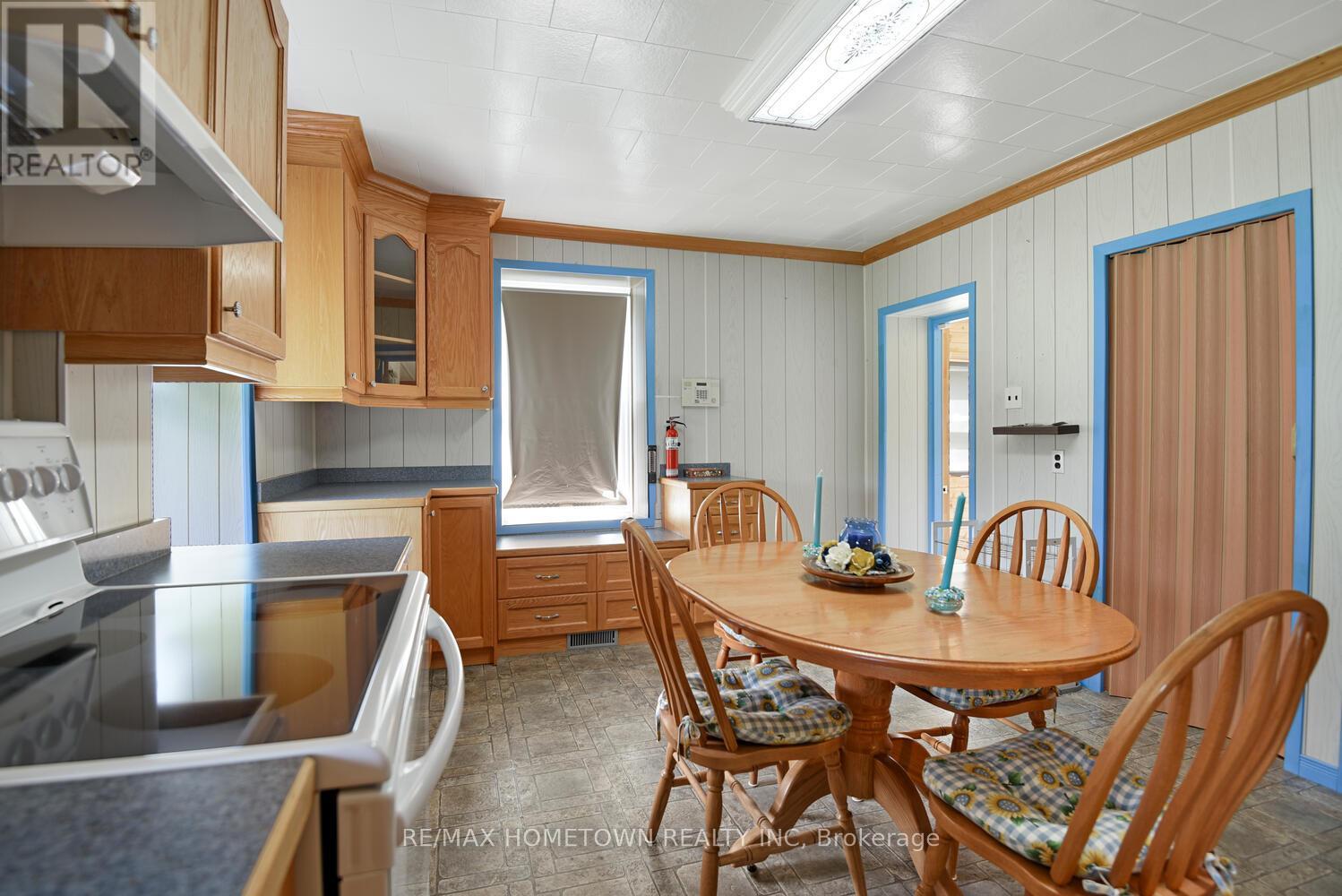 Photo 18 of 2171 Hallecks Road, Elizabethtownkitley ON