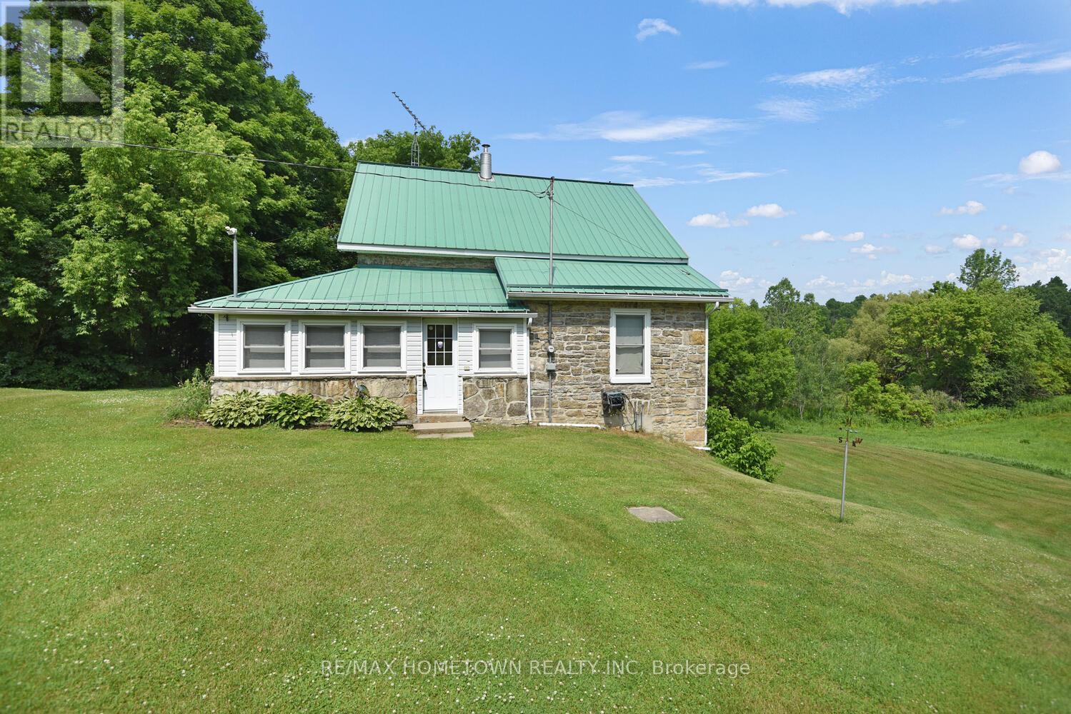 Photo 5 of 2171 Hallecks Road, Elizabethtownkitley ON
