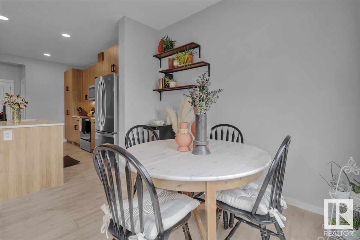Photo 15 of 313 40 A Av Nw, Edmonton AB