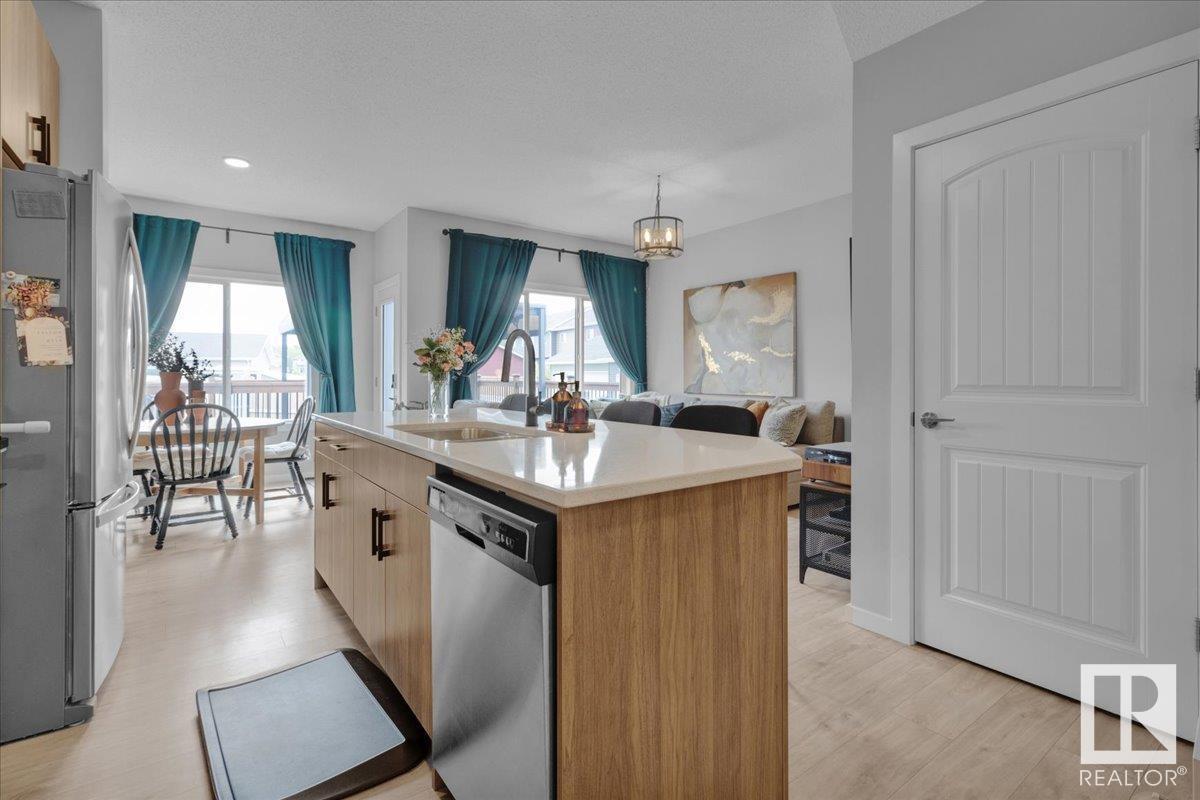 Photo 19 of 313 40 A Av Nw, Edmonton AB