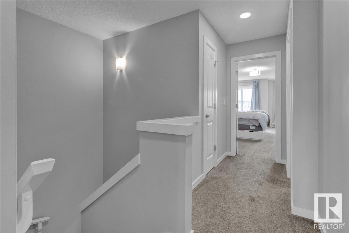 Photo 33 of 313 40 A Av Nw, Edmonton AB