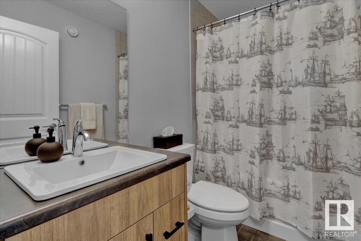 Photo 9 of 313 40 A Av Nw, Edmonton AB