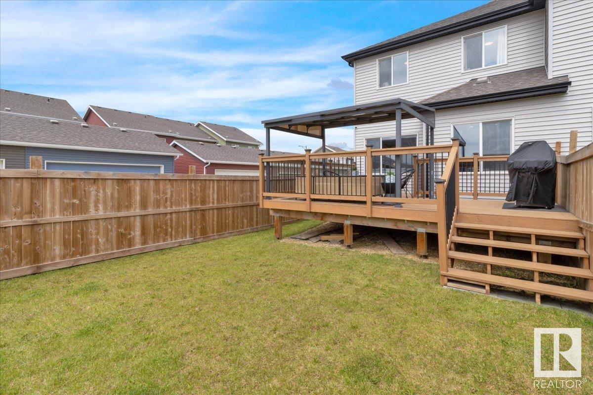 Photo 42 of 313 40 A Av Nw, Edmonton AB