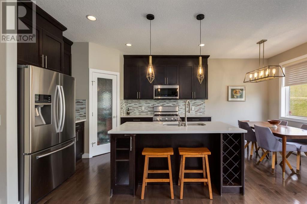 Single Family House for Sale in  Sherwood Mount NW Sherwood Calgary 