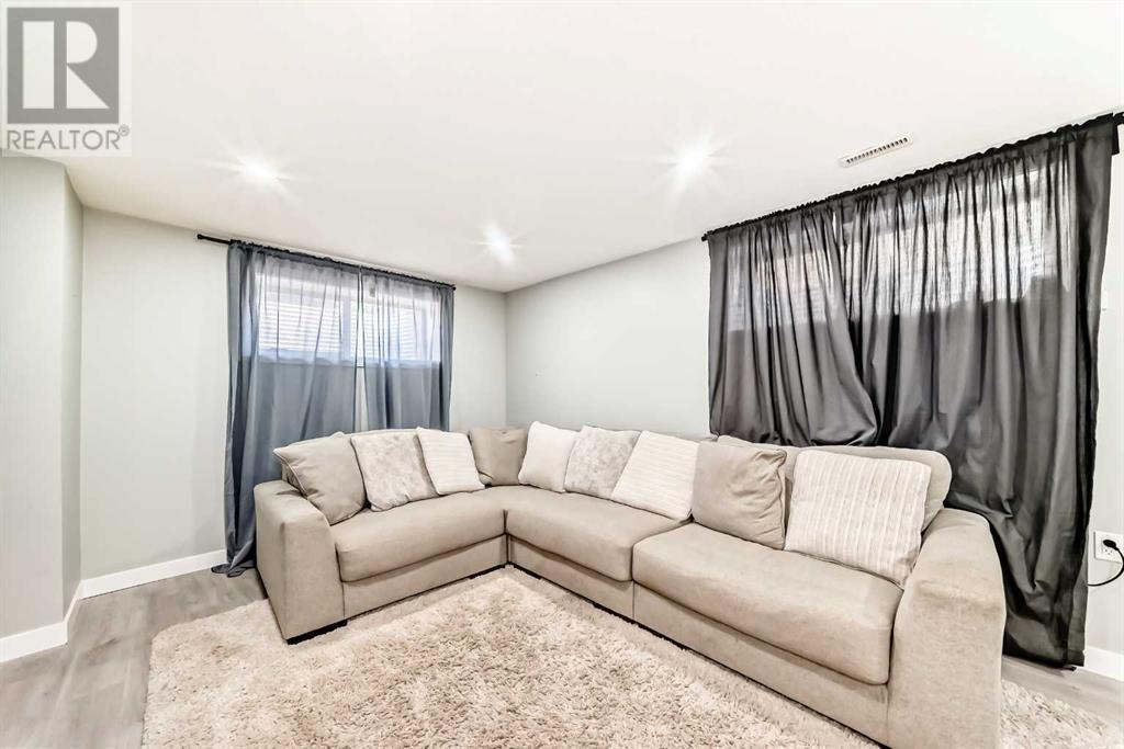 Single Family House for Sale in  Brightonstone Green SE New Brighton Calgary 