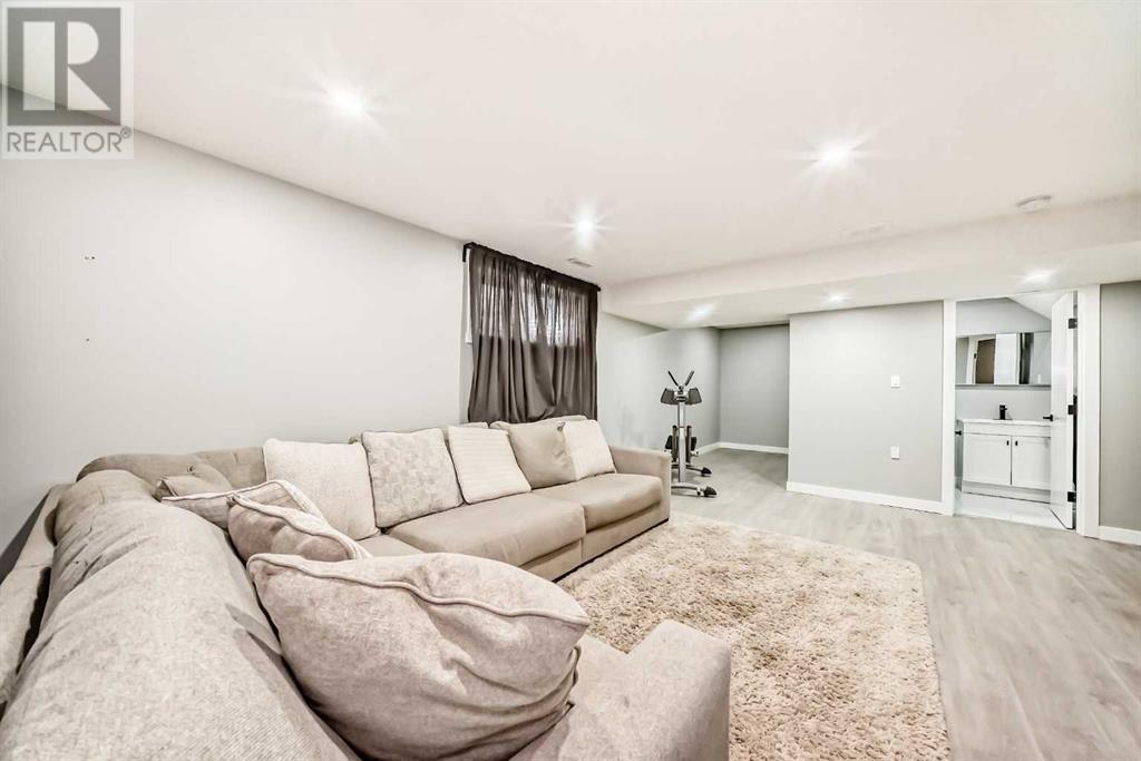 Single Family House for Sale in  Brightonstone Green SE New Brighton Calgary 