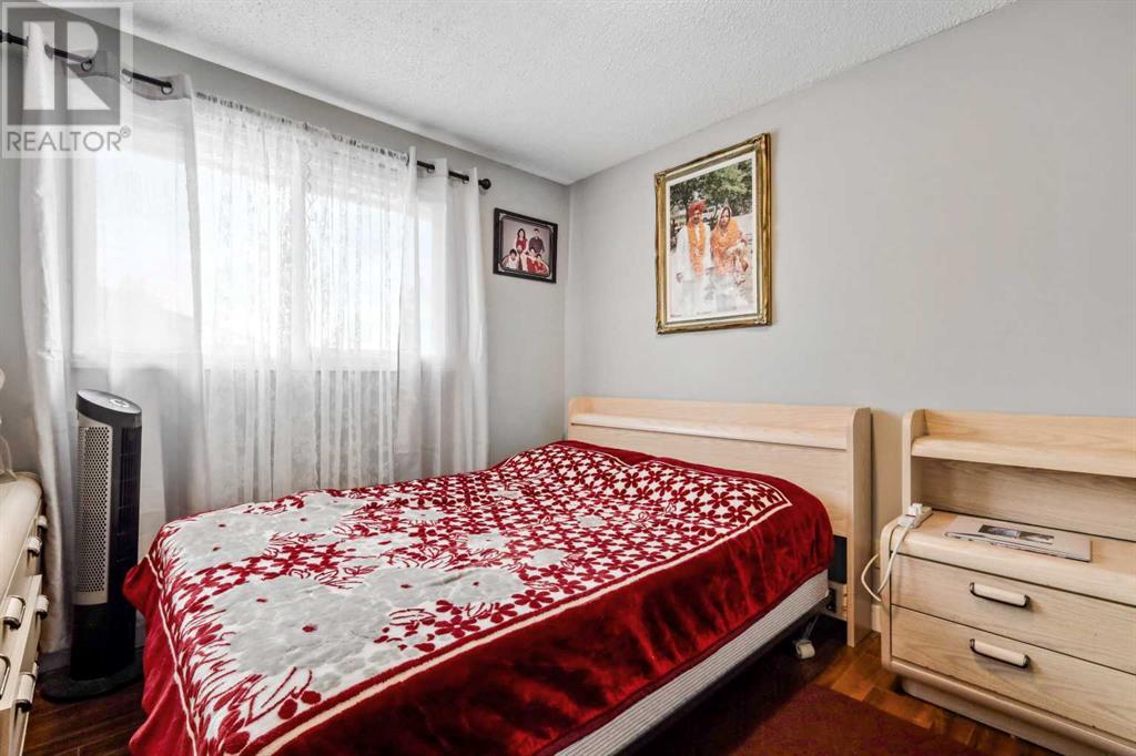 Single Family House Bungalow for Sale in  Pinemeadow Road NE Pineridge Calgary 