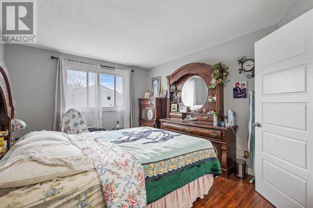 Single Family House Bungalow for Sale in  Pinemeadow Road NE Pineridge Calgary 