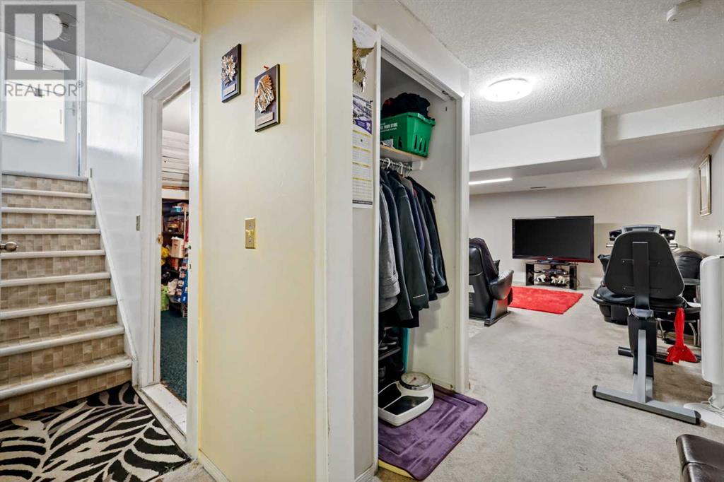 Single Family House Bungalow for Sale in  Pinemeadow Road NE Pineridge Calgary 