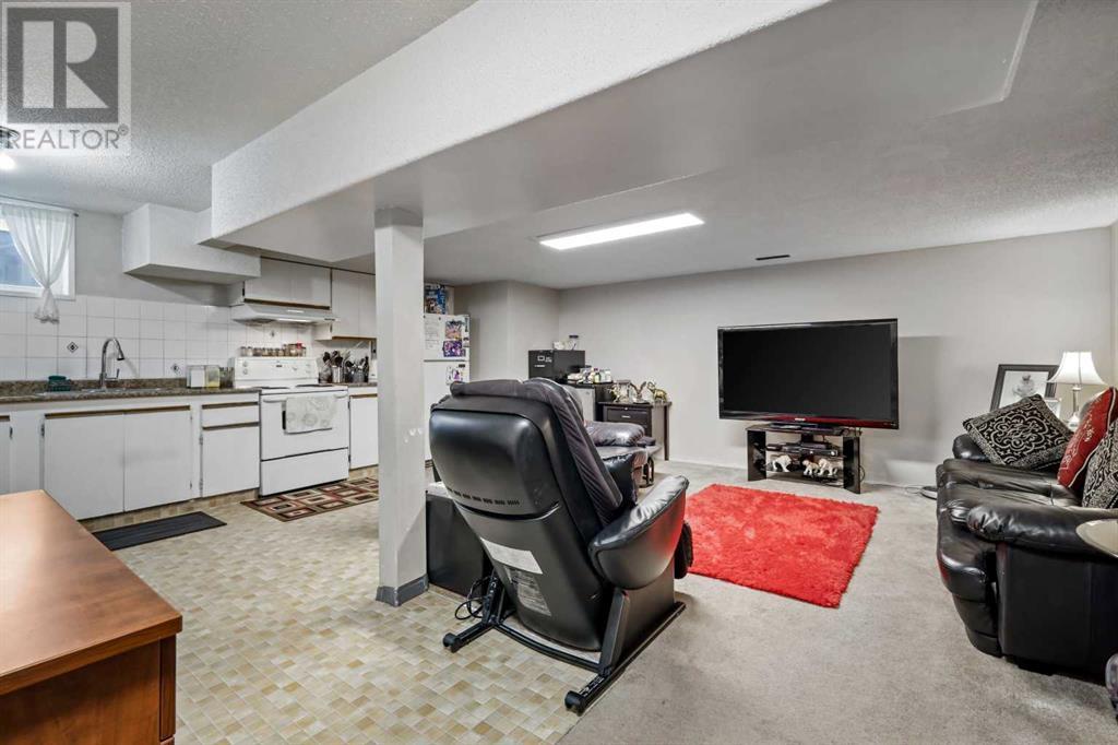 Single Family House Bungalow for Sale in  Pinemeadow Road NE Pineridge Calgary 
