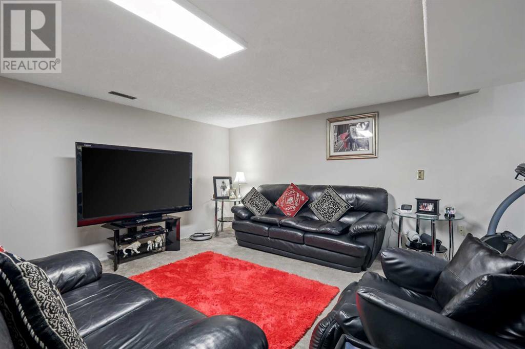 Single Family House Bungalow for Sale in  Pinemeadow Road NE Pineridge Calgary 