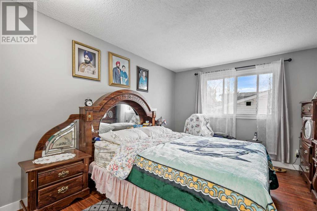 Single Family House Bungalow for Sale in  Pinemeadow Road NE Pineridge Calgary 