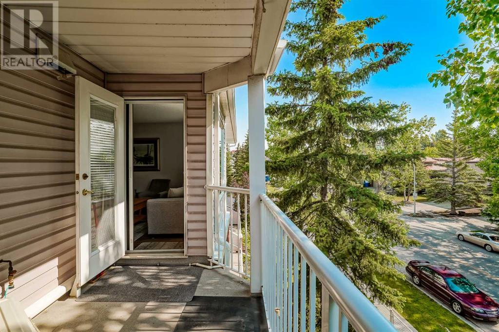 Single Family House for Sale in   Hawksbrow Point NW Hawkwood Calgary 