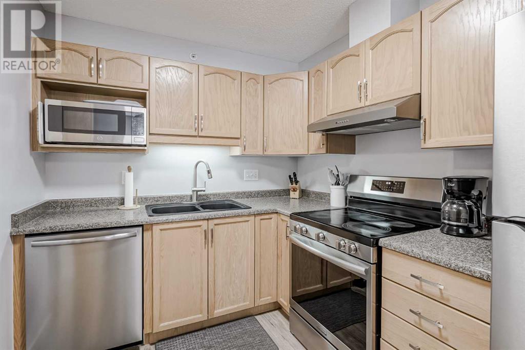 Single Family House for Sale in   Hawksbrow Point NW Hawkwood Calgary 