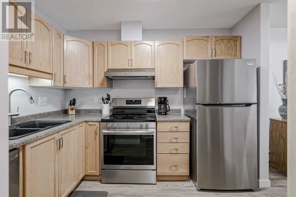 Single Family House for Sale in   Hawksbrow Point NW Hawkwood Calgary 