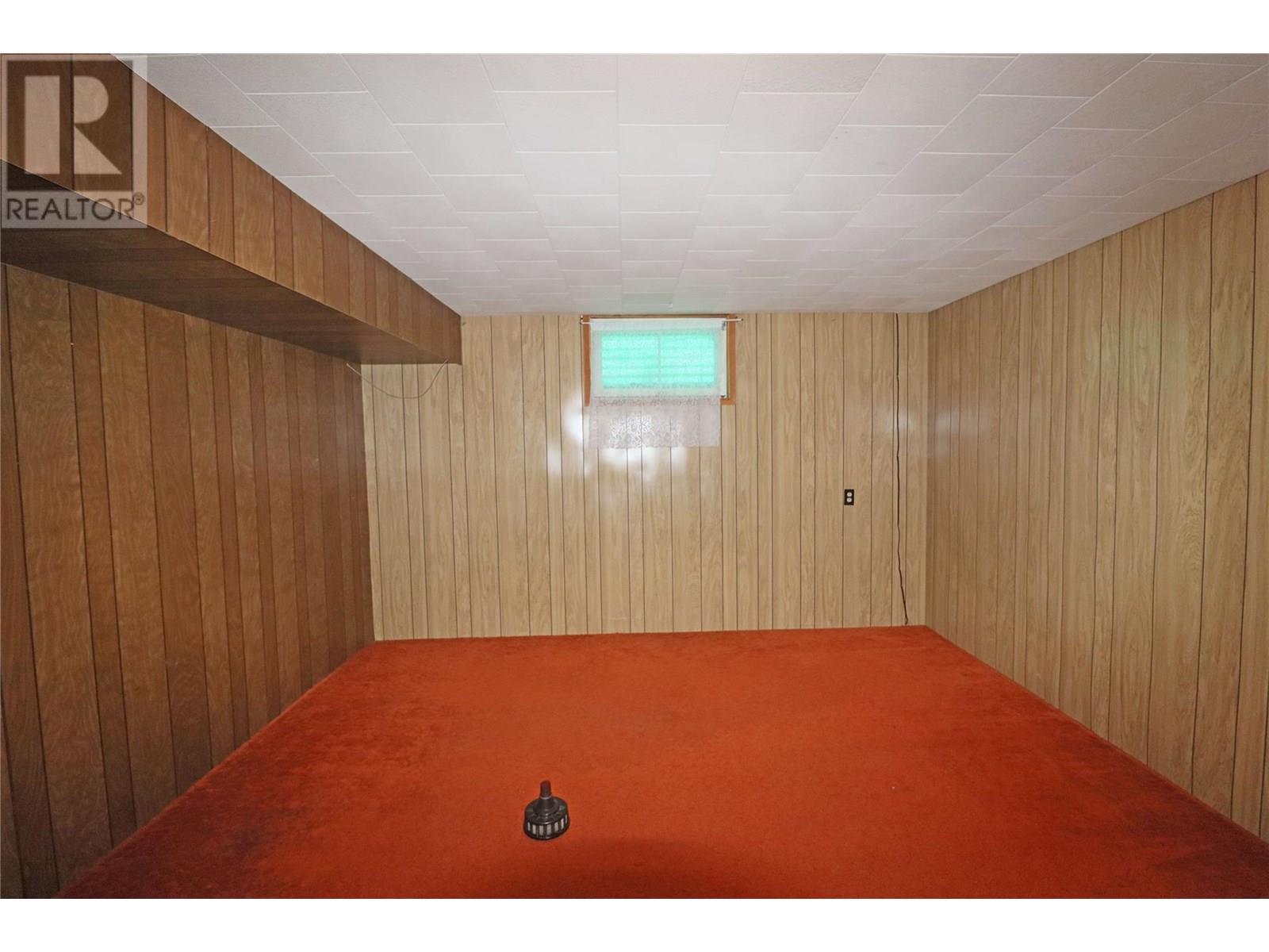 6275 College Road, Grand Forks