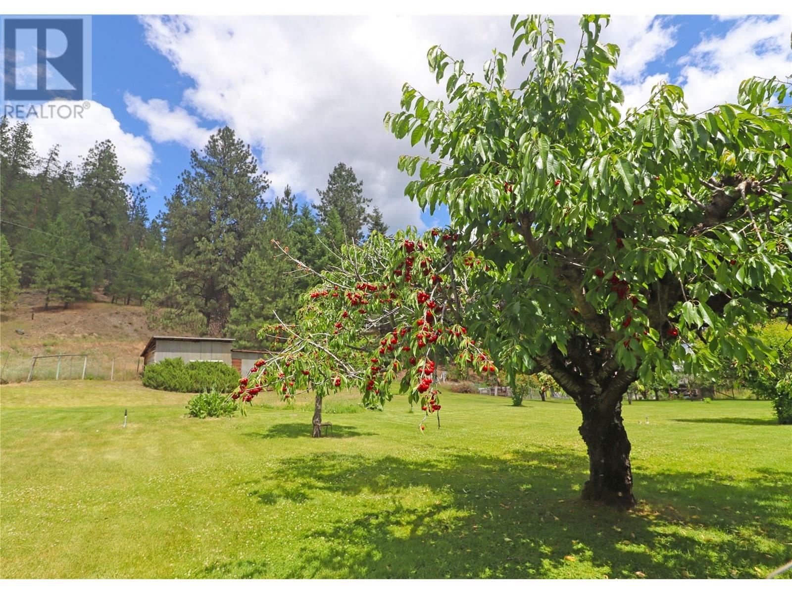 6275 College Road, Grand Forks