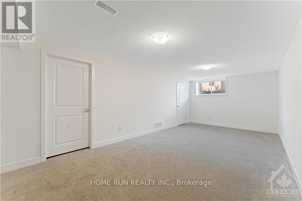 https://ddfcdn.realtor.ca/listing/TS638867360128900000/reb76/highres/7/x12252127_10.jpg