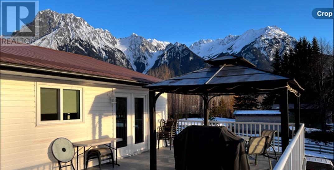 1615 ALDOUS STREET, Hazelton