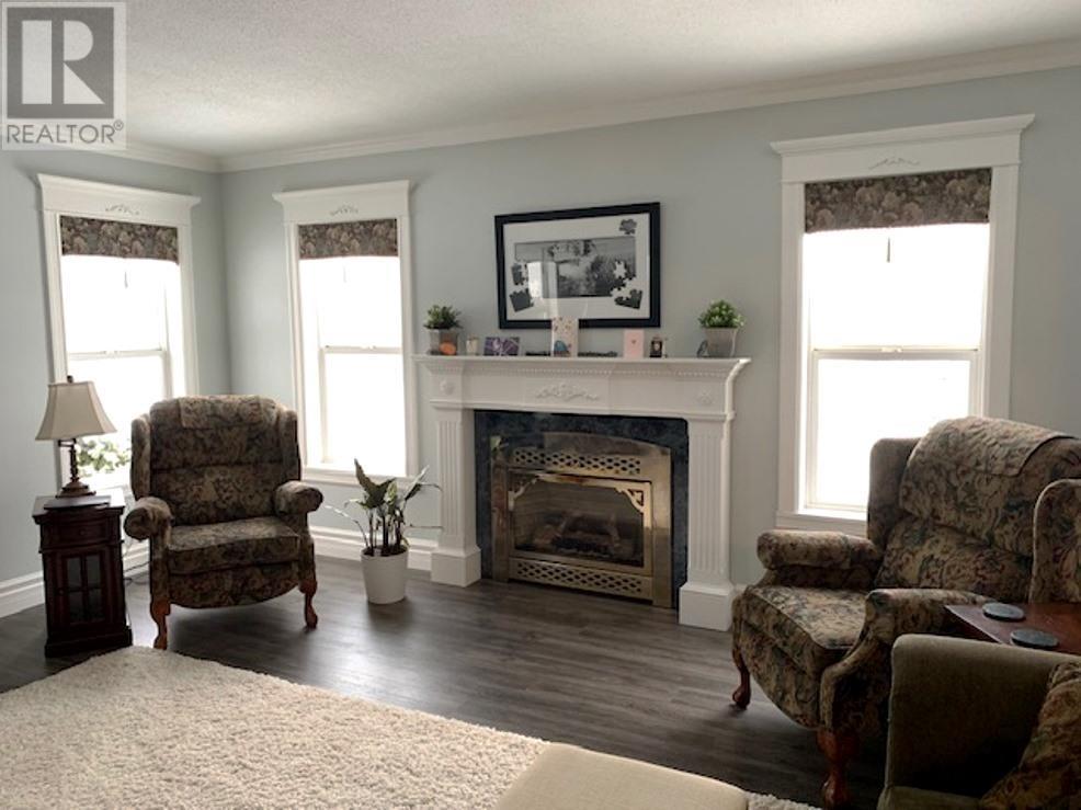 1615 ALDOUS STREET, Hazelton