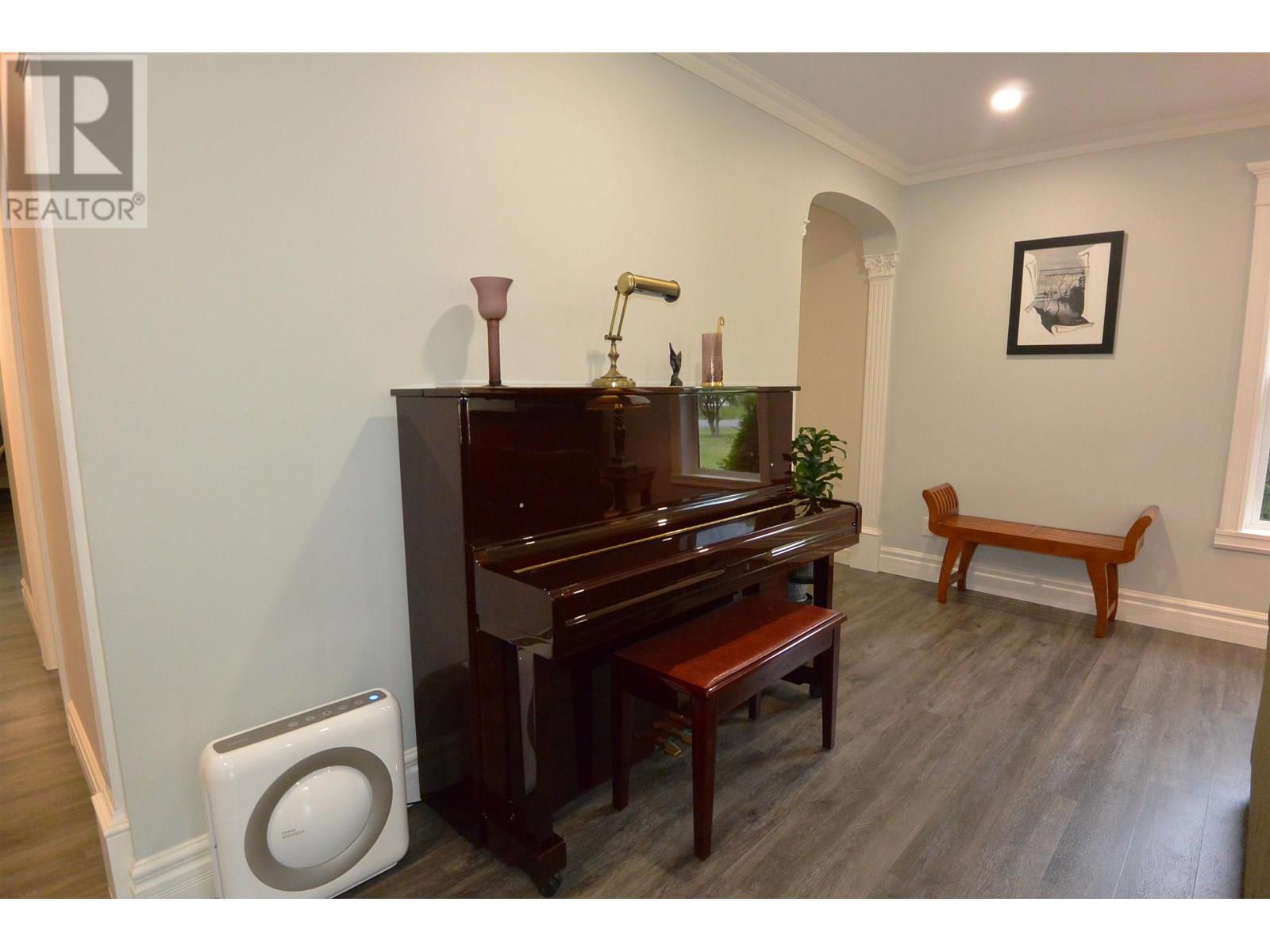 1615 ALDOUS STREET, Hazelton
