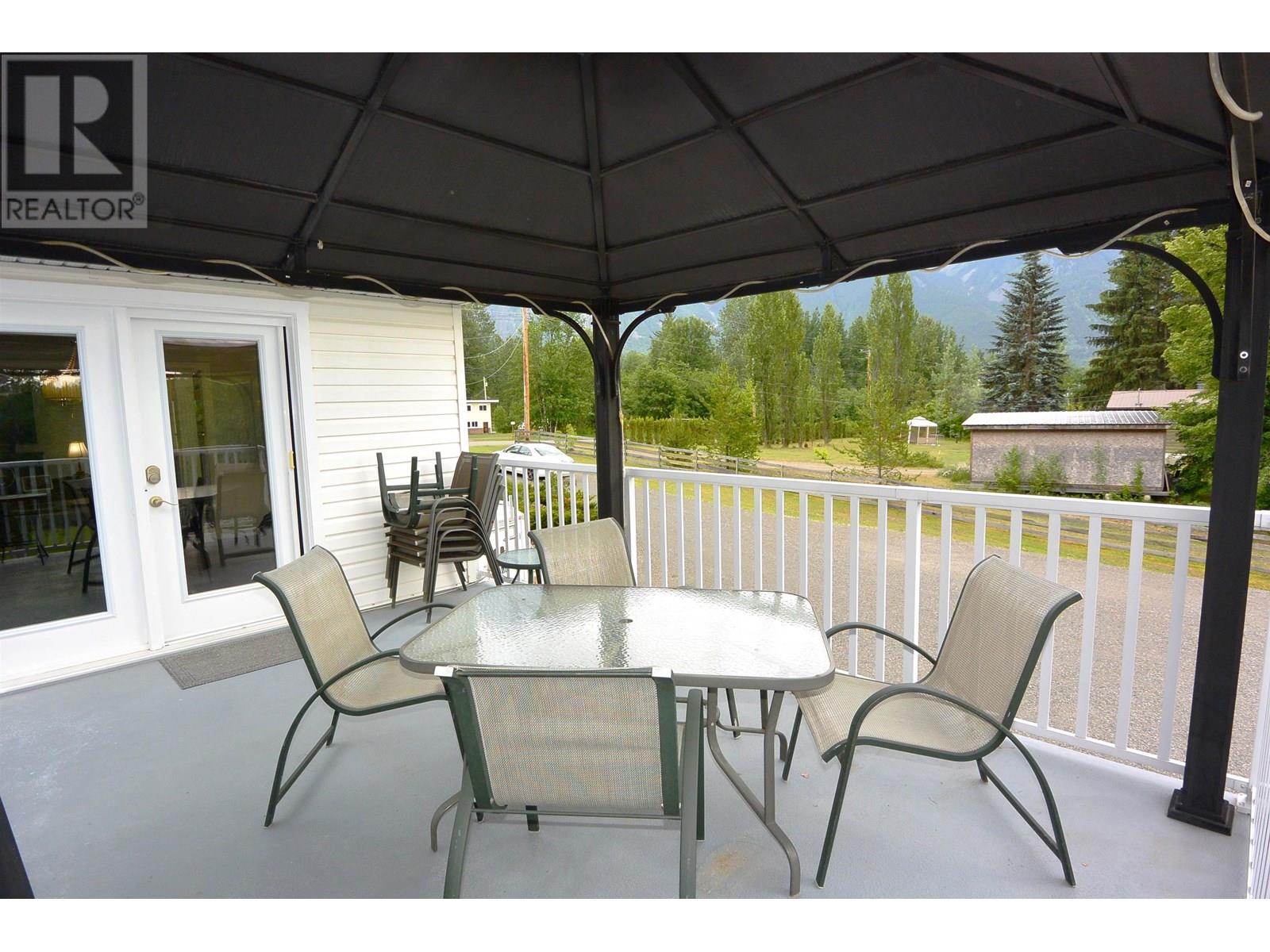 1615 ALDOUS STREET, Hazelton