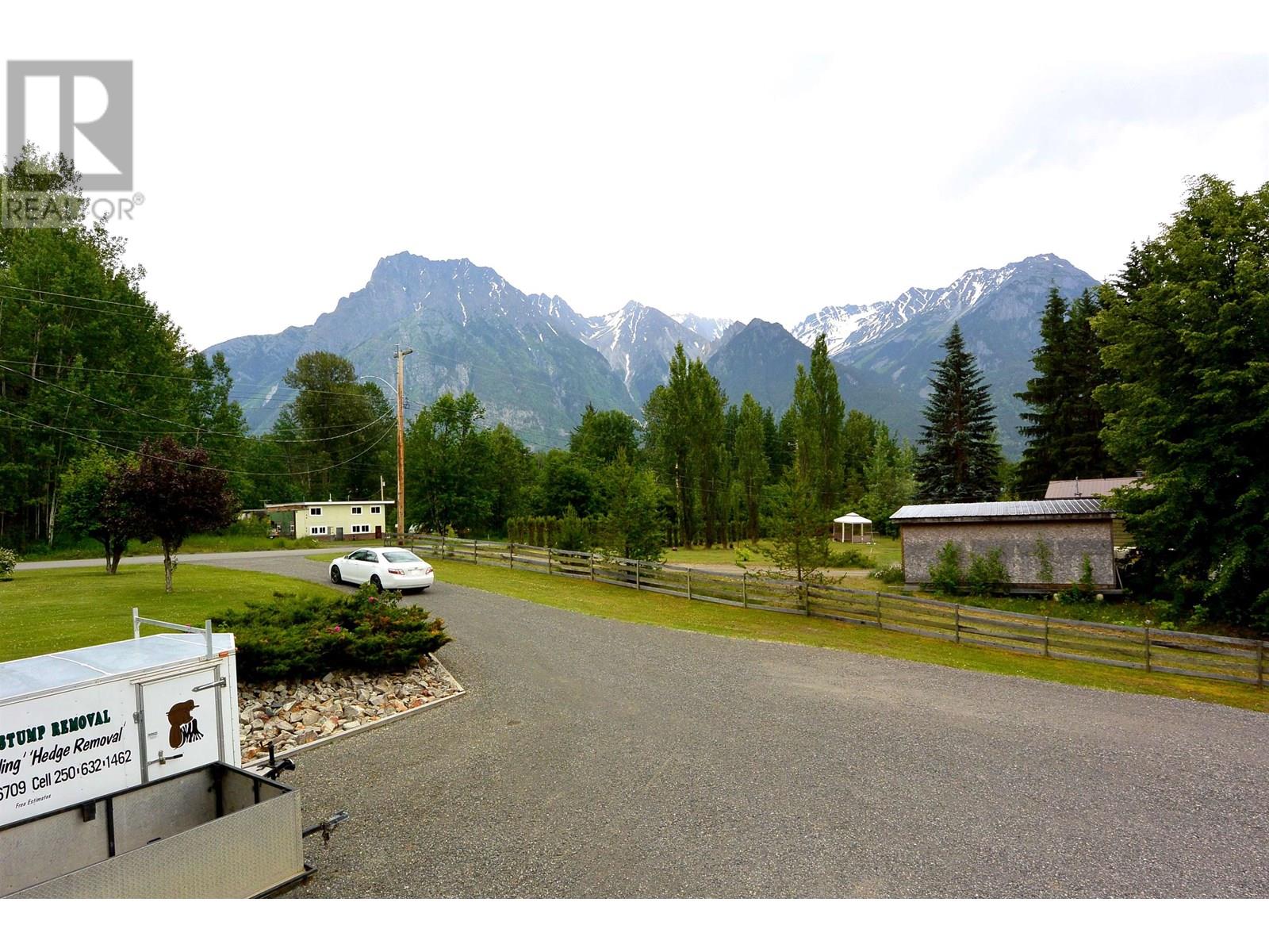 1615 ALDOUS STREET, Hazelton