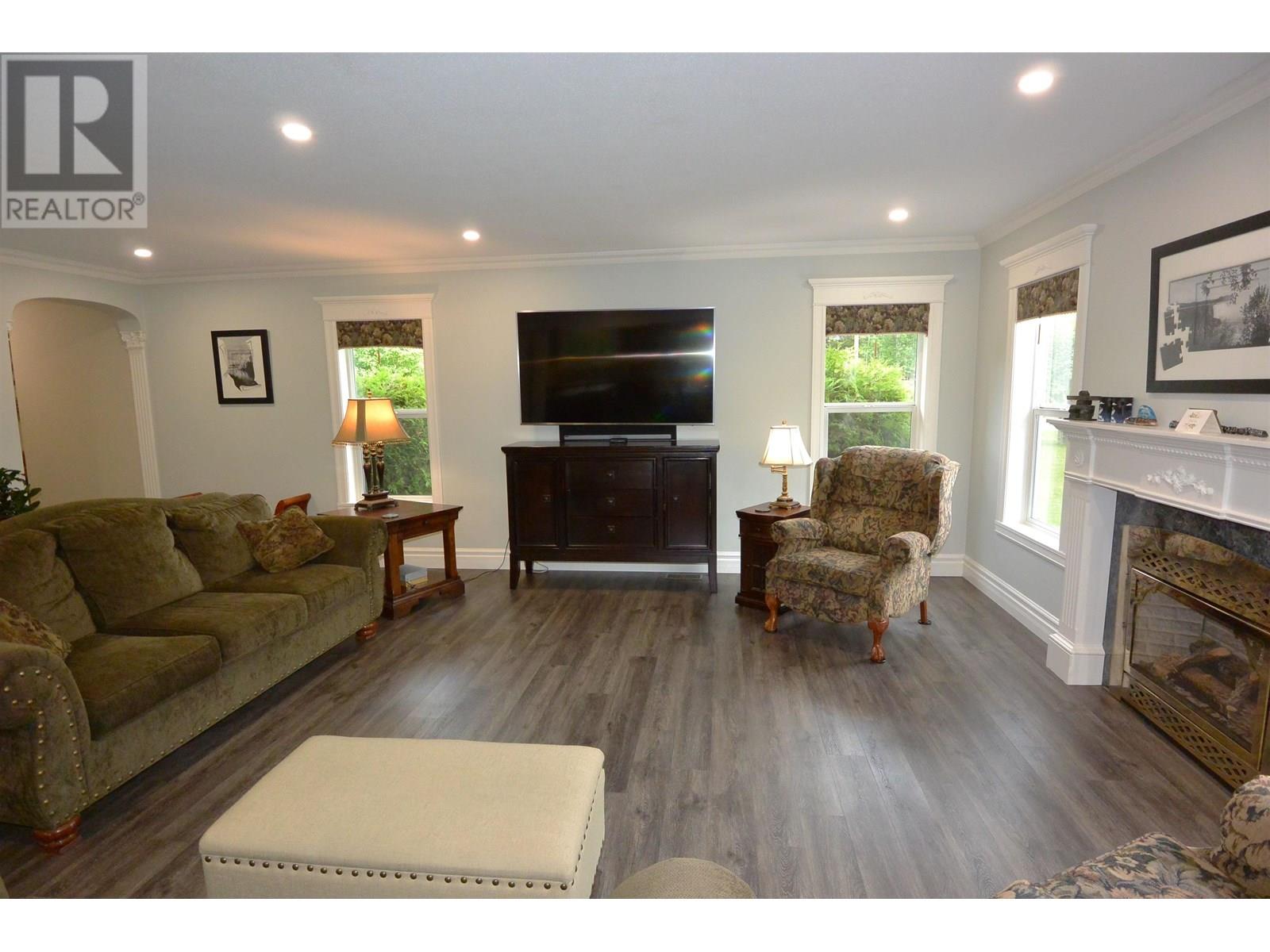 1615 ALDOUS STREET, Hazelton