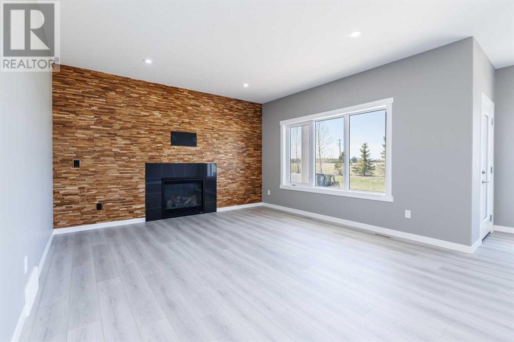 Single Family House for Sale in  Emmett Crescent Evergreen Red Deer 