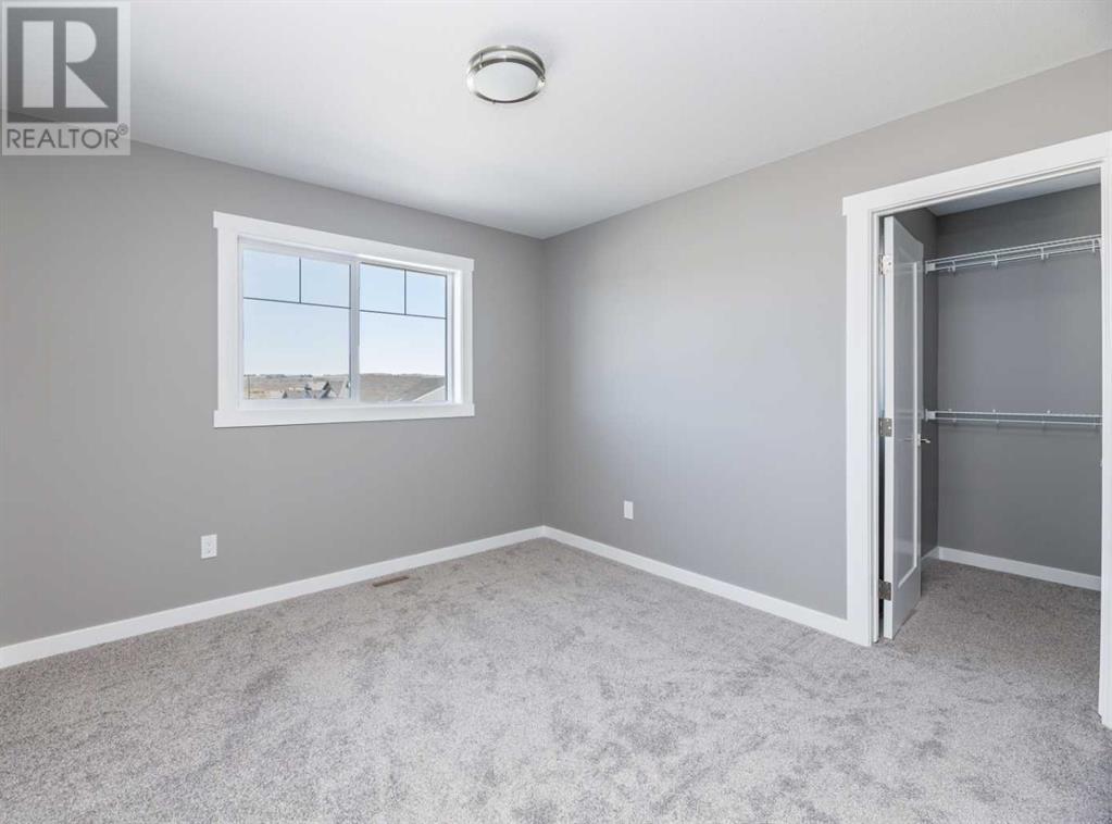 Single Family House for Sale in  Emmett Crescent Evergreen Red Deer 