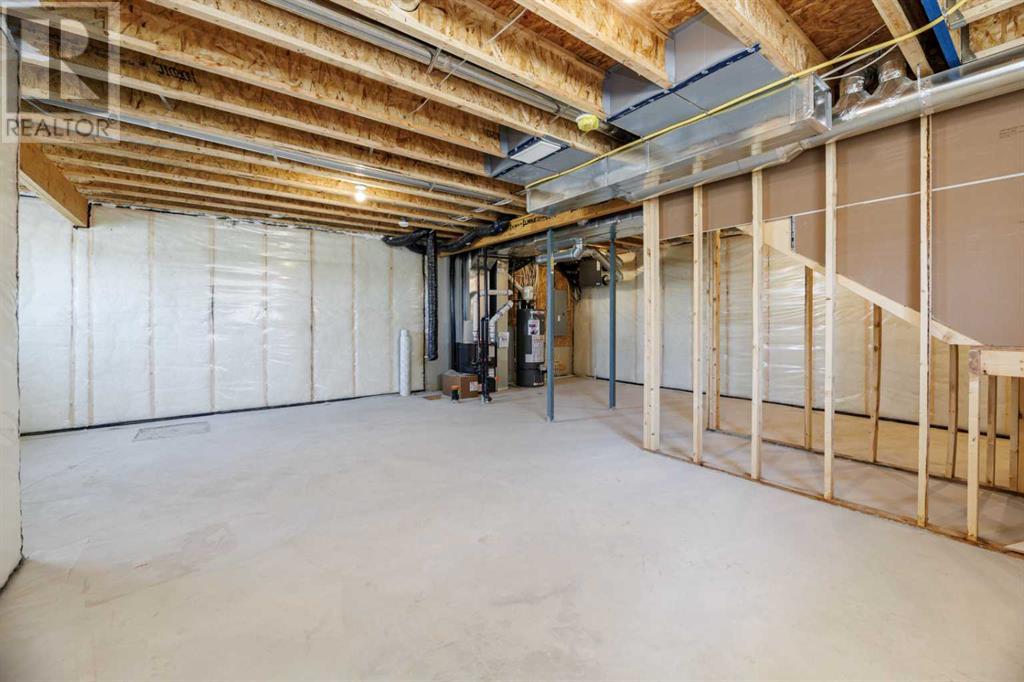 Single Family House for Sale in  Emmett Crescent Evergreen Red Deer 
