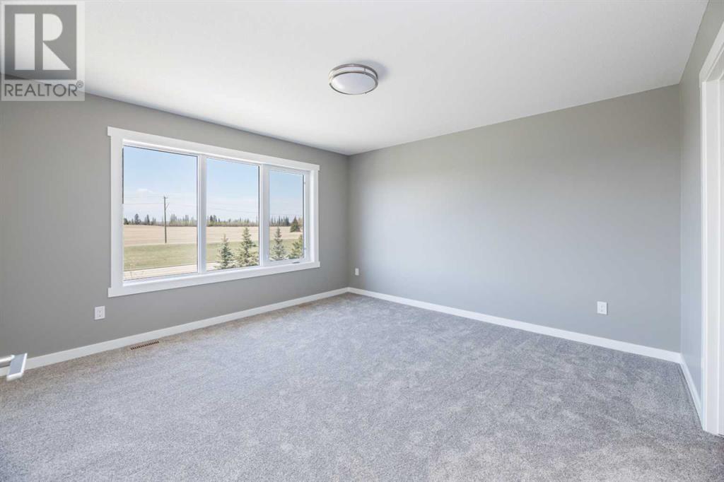 Single Family House for Sale in  Emmett Crescent Evergreen Red Deer 