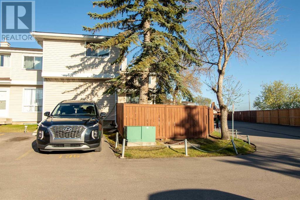 Photo 31 of 78 1155 Falconridge Drive Ne, Calgary AB