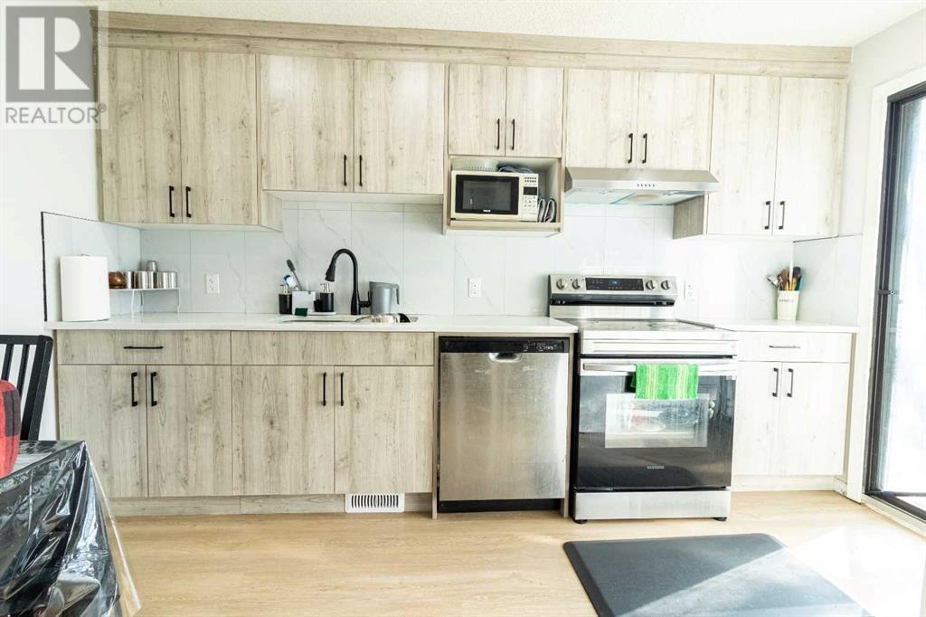 Photo 15 of 78 1155 Falconridge Drive Ne, Calgary AB