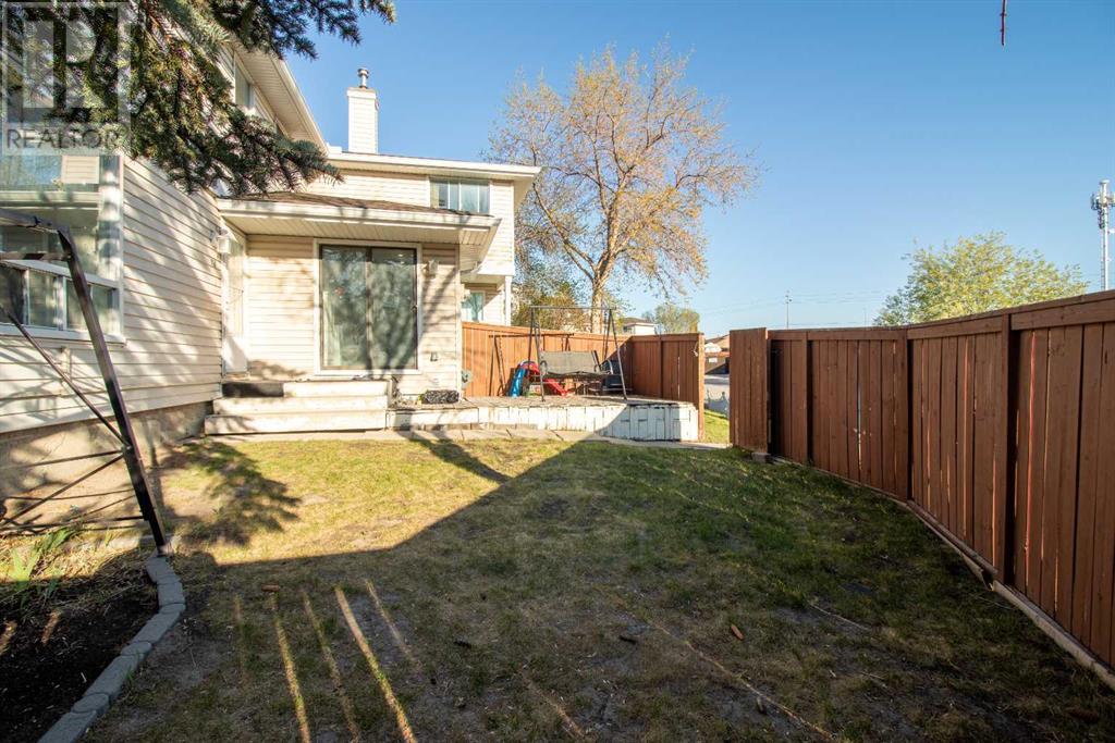 Photo 33 of 78 1155 Falconridge Drive Ne, Calgary AB