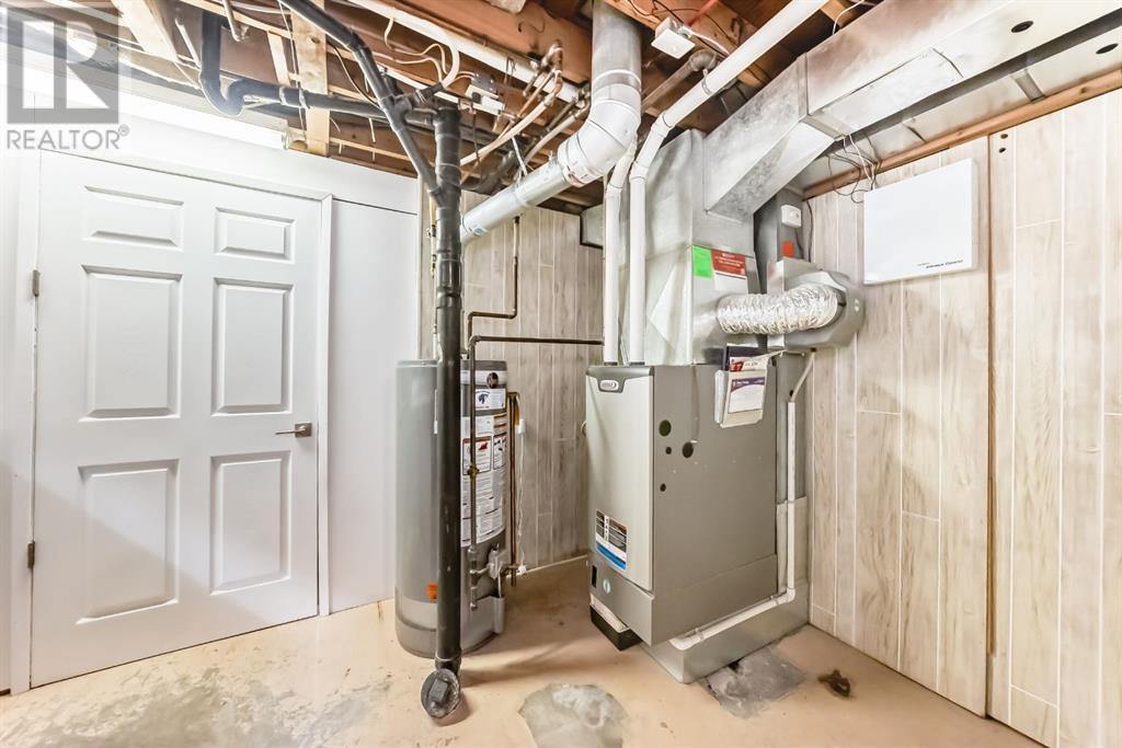 Single Family House Bungalow for Sale in  Penswood Place Penbrooke Meadows Calgary 