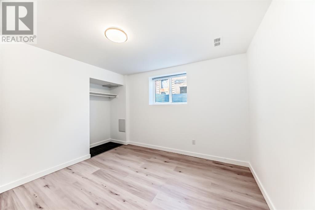 Single Family House Bungalow for Sale in  Penswood Place Penbrooke Meadows Calgary 