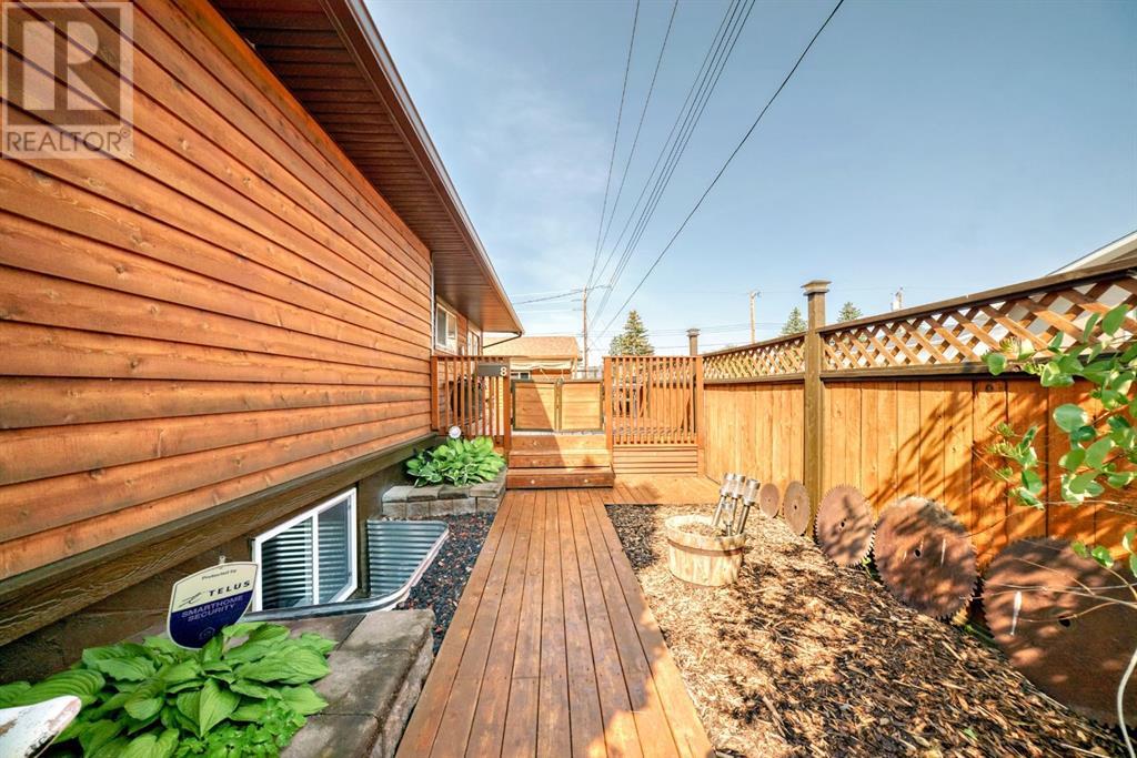 Single Family House Bungalow for Sale in  Penswood Place Penbrooke Meadows Calgary 